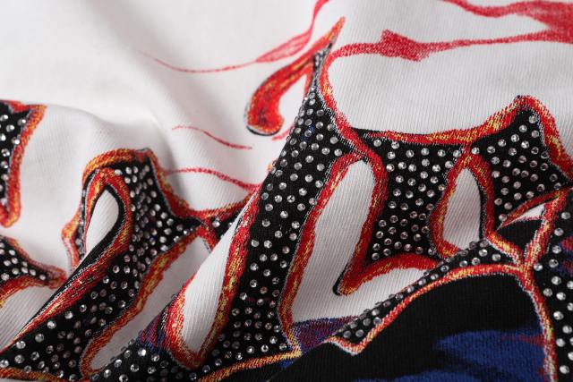 Vintage Red Flame Racing Driver Skull Rhinestone Gothic Letter Distressed Print T-shirt 29052409