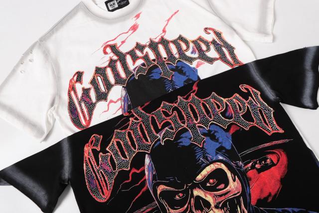 Vintage Red Flame Racing Driver Skull Rhinestone Gothic Letter Distressed Print T-shirt 29052409