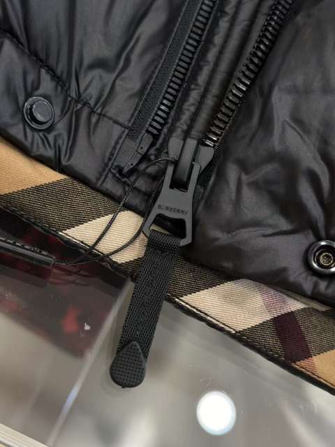 1:1 quality version Knight Logo Plaid Placket Hooded Quilted Down Jacket 3 colors 29481498