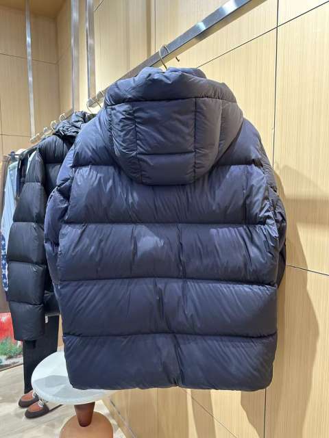 1:1 quality version Rubber Logo Patch Hooded Quilted Casual Zip-Up Down Jacket 3 colors 29481485
