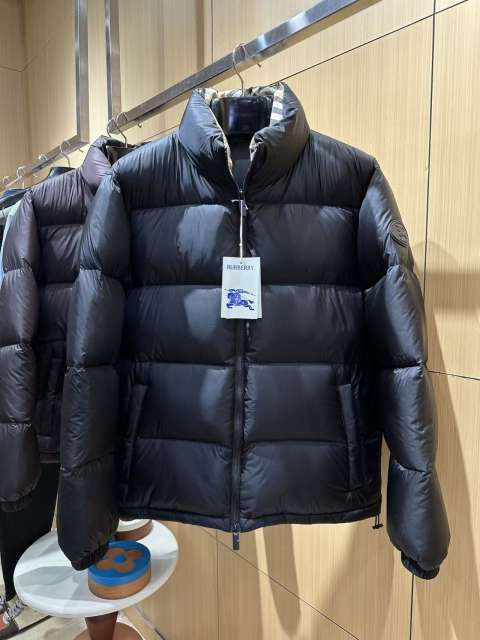 1:1 quality version Stand Collar Knight Rubber Badge Quilted Down Jacket 2 colors 29481527