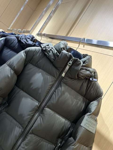 1:1 quality version Rubber Logo Patch Hooded Quilted Casual Zip-Up Down Jacket 3 colors 29481485
