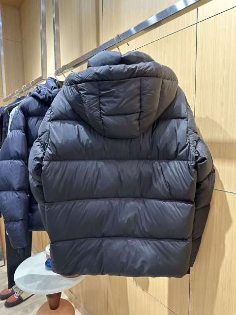 1:1 quality version Rubber Logo Patch Hooded Quilted Casual Zip-Up Down Jacket 3 colors 29481485
