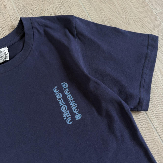 1:1 quality version Vintage Navy Blue Tokyo Vine Dagger Print Crew Neck Slim tee for girls 29392329