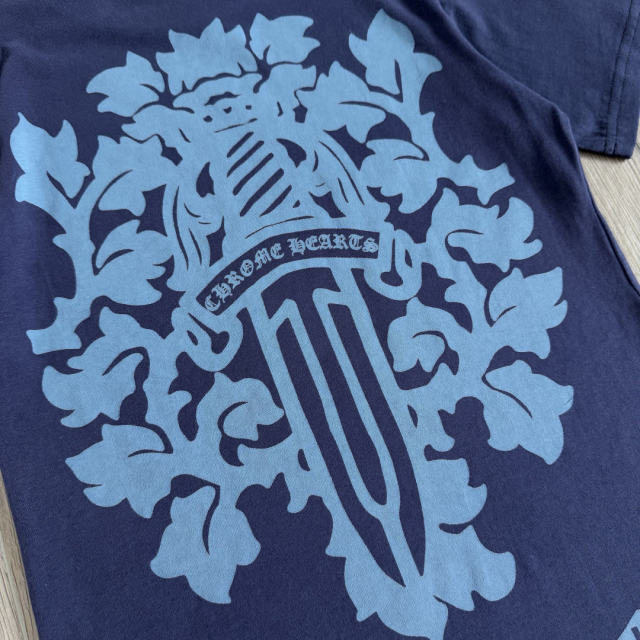 1:1 quality version Vintage Navy Blue Tokyo Vine Dagger Print Crew Neck Slim tee for girls 29392329