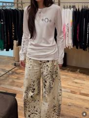 1:1 quality version Horseshoe‑Ring Cross‑Flower‑Slogan‑Prin Waffle Knit Long Sleeve Tee for girls 2 colors 29426217