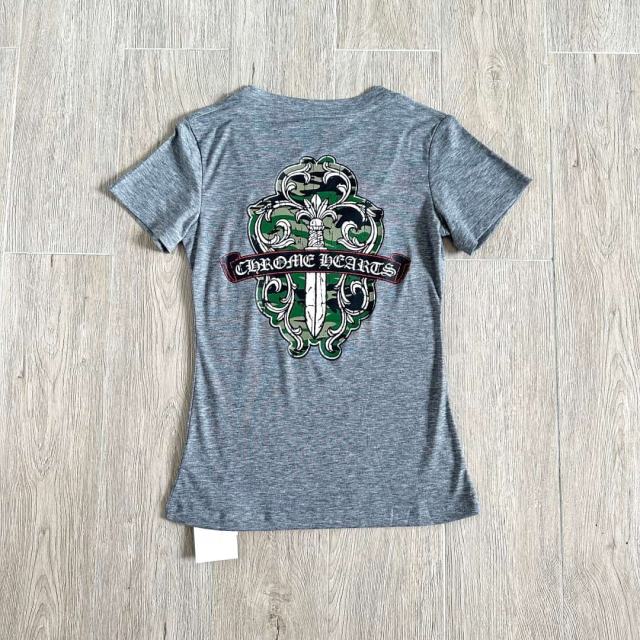 1:1 quality version Camo Crack Sword Vine V Neck Print Tee 2 colors for girls 29306362