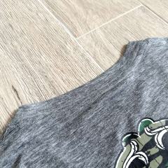 1:1 quality version Camo Crack Sword Vine V Neck Print Tee 2 colors for girls 29306362
