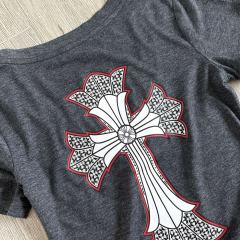 1:1 quality version Window Grille Cross Print On Back V Neck Tee for girls 29306363