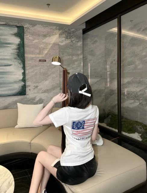 1:1 quality version Horseshoe USA Flag Neck Print Tee 2 colors for girls 29306369
