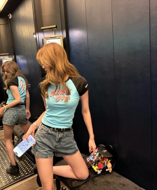 1:1 quality version Deadly Doll Raglan Sleeve Girl Group Style Print Tee 5 colors 29306360