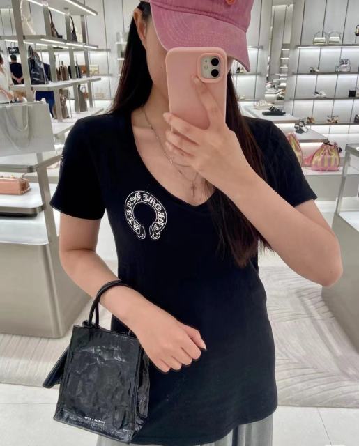 1:1 quality version 27928559 V-Neck Printed Tee 2 colors for girls