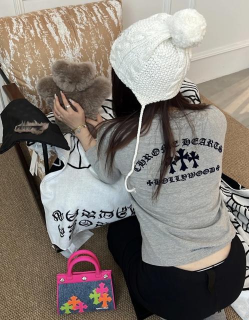 1:1 quality version 28114060 Flocked Long Sleeve T-Shirt  2 colors for girls