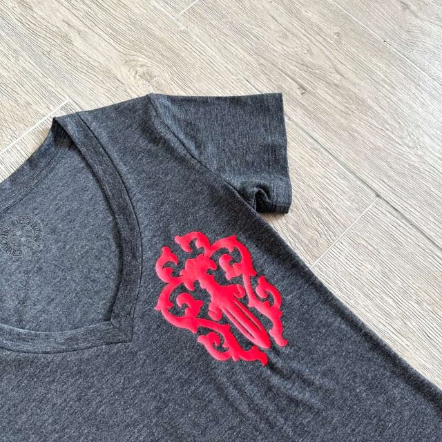 1:1 quality version Sword Vine Red Cross V Neck Print Tee for girls 29306361