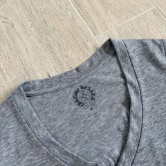 1:1 quality version Sanskrit Sword Print On Back V Neck Tee for girls 29306367