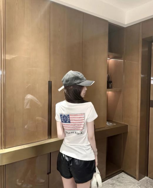 1:1 quality version Horseshoe USA Flag Neck Print Tee 2 colors for girls 29306369