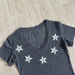 1:1 quality version Pentagram Sanskrit Slogan V Neck Print Tee for girls 29306366