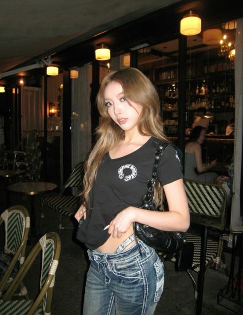 1:1 quality version Three Elements Print V-Neck Tee for girls 2 colors 29033515