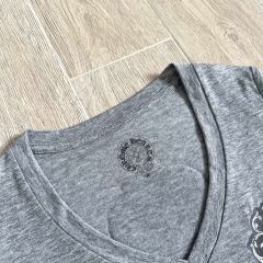 1:1 quality version Camo Crack Sword Vine V Neck Print Tee 2 colors for girls 29306362