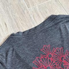 1:1 quality version Sword Vine Red Cross V Neck Print Tee for girls 29306361