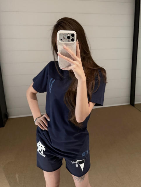 1:1 quality version Vintage Navy Blue Tokyo Vine Dagger Print Crew Neck Slim tee for girls 29392329