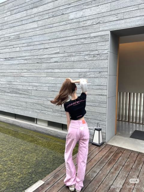 1:1 quality version Chest Scroll Arc Pink Gothic Letter Print Waffle Knit Cropped Tee for girls 29426256