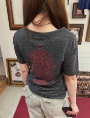 1:1 quality version Sword Vine Red Cross V Neck Print Tee for girls 29306361