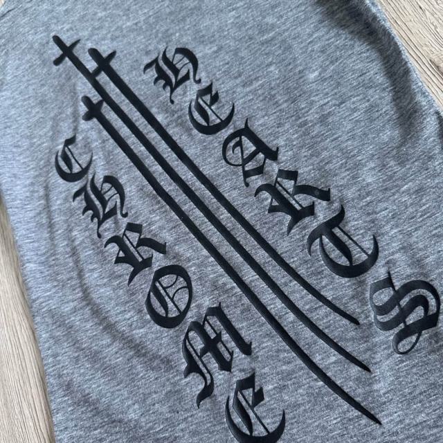 1:1 quality version Sanskrit Sword Print On Back V Neck Tee for girls 29306367