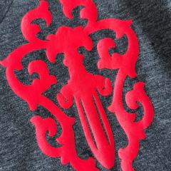 1:1 quality version Sword Vine Red Cross V Neck Print Tee for girls 29306361