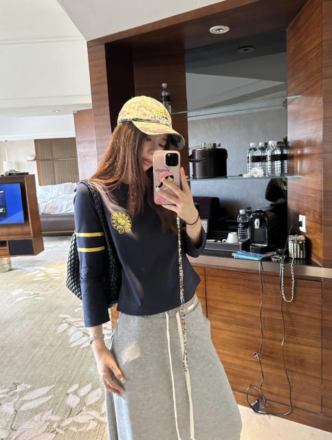 1:1 quality version Number Horseshoe Print Color Block Thin Breathable 3/4 Sleeve Long Sleeve T-Shirt  3 colors for girls 29380260