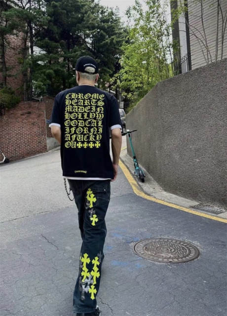 1:1 Top Quality CH Neon Green Gothic Text Print Black T Shirt