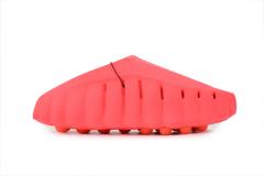 Mind 001 Red Closed Toe Beach Slippers