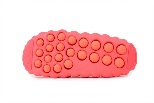 Mind 001 Red Closed Toe Beach Slippers