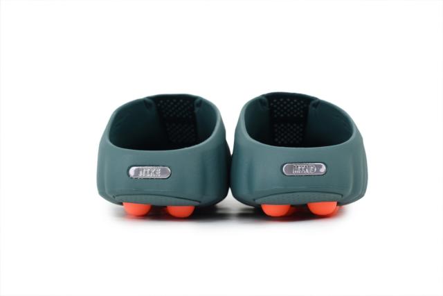 Mind 001 Dark Gray Closed Toe Beach Slippers