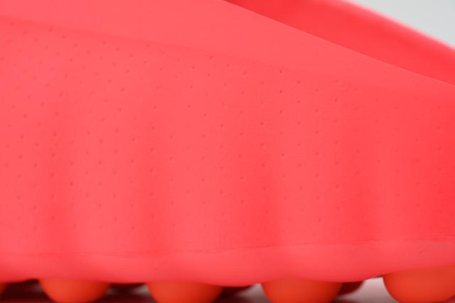 Mind 001 Red Closed Toe Beach Slippers