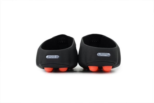 Mind 001 Black Closed Toe Beach Slippers