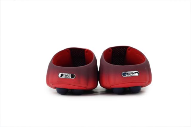 Mind 001 White Closed Toe Beach Slippers