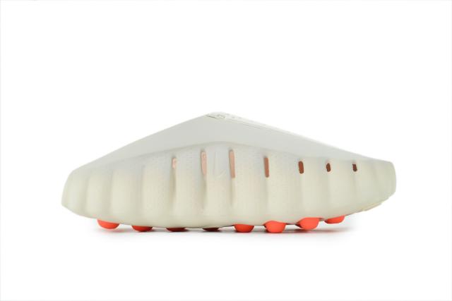 Mind 001 Beige Closed Toe Beach Slippers