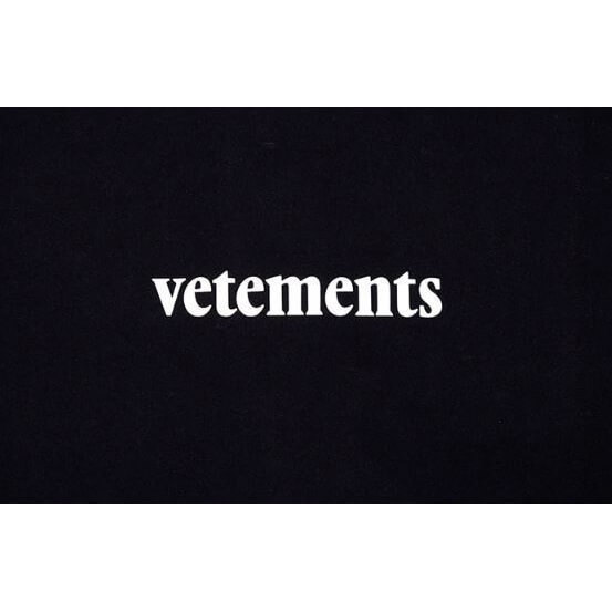 ヴェトモンコピー VETEMENTS ロゴ Tシャツ SS20TR305