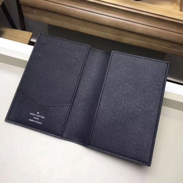 ルイヴィトン スーパーコピー クーヴェルテュール パスポール N61701