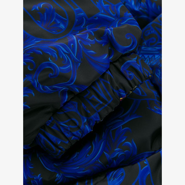 21AW ヴェルサーチェコピー【ヴェルサーチェ Jeans Couture 】Baroque リバーシブルジャケット 2色201113019