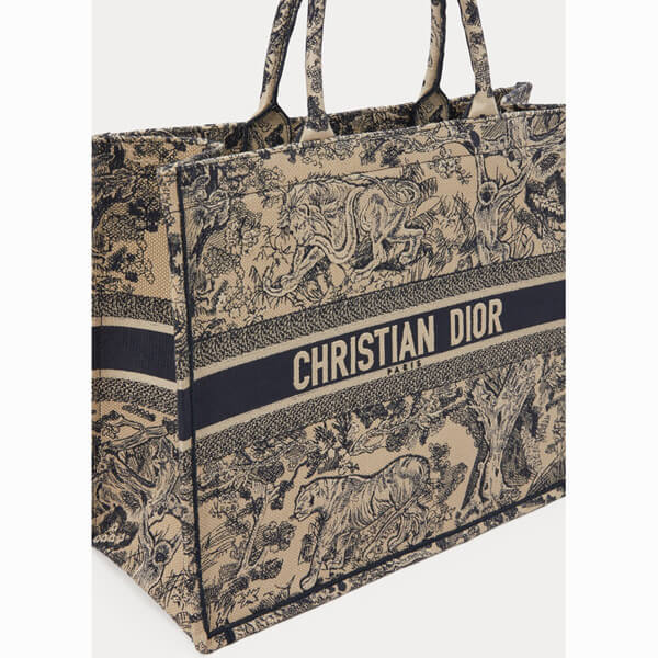 2019人気 ディオールスーパーコピー 刺繍入りキャンバス “DIOR BOOK TOTE”バッグ M1286ZTDT_M928