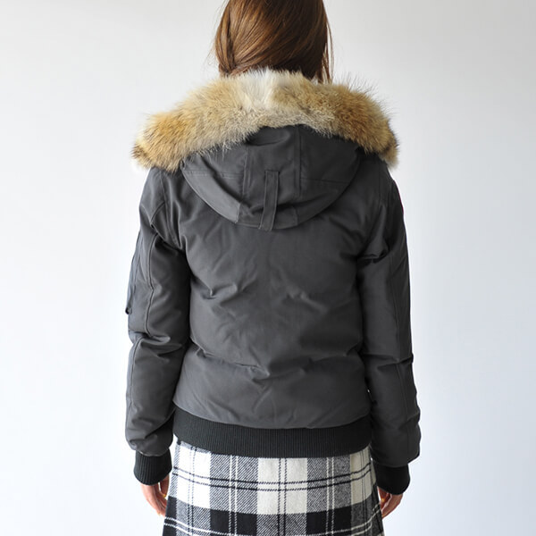 秋冬新作 CANADA GOOSE スーパーコピー ラブラドールボンバー フードファー ダウンジャケット ブルゾンパーカー7967JL レディース