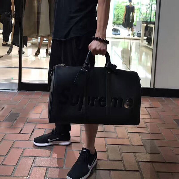 ルイヴィトンスーパーコピー×シュプリーム M53433 17aw Supreme Louis Vuitton KEEP.45 BA.SP EPI DWT NOIR エピ キーポル バンドリエール45