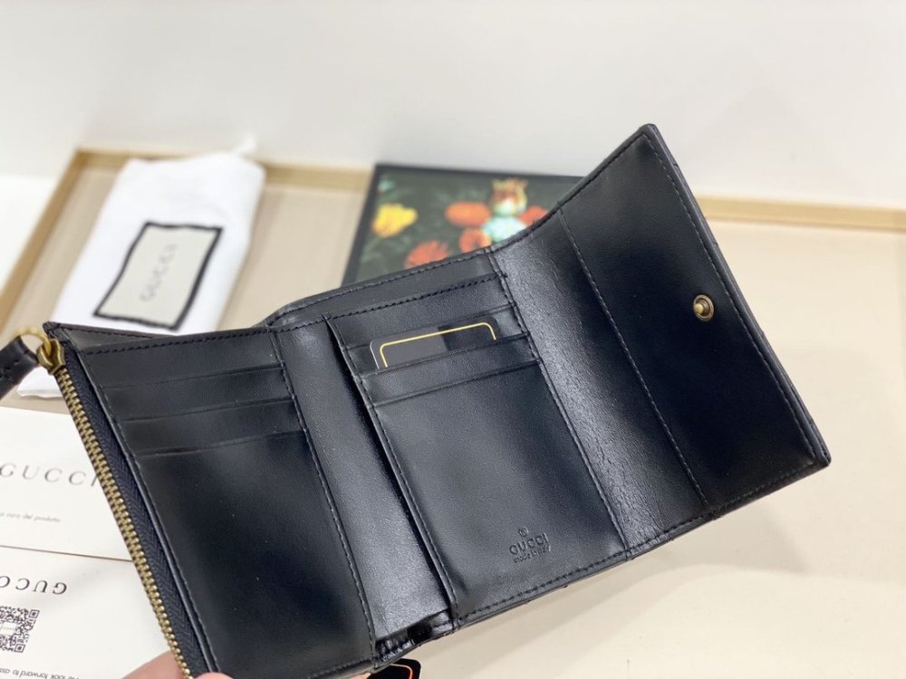 グッチ財布コピー 2021新品注目度NO.1 GUCCI  グッチ財布0061