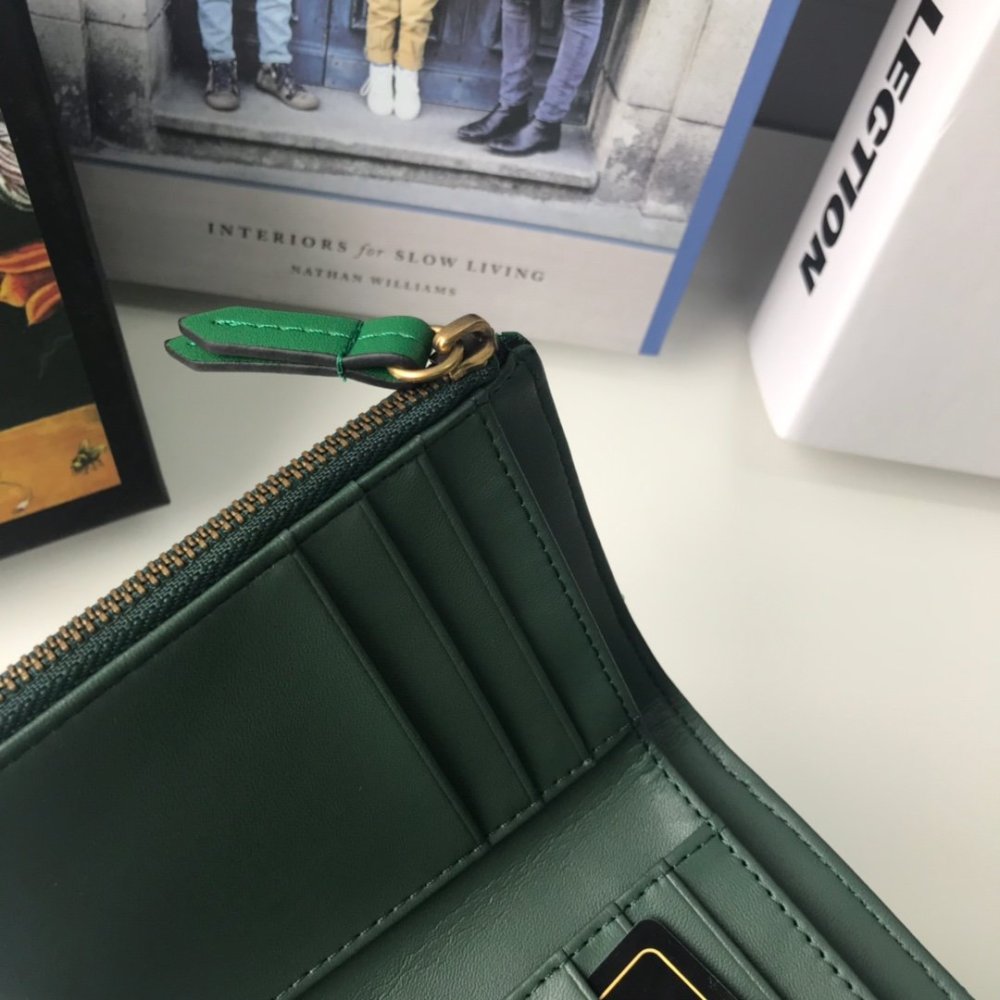 グッチ財布コピー 定番人気2021新品 GUCCI  グッチ財布0176