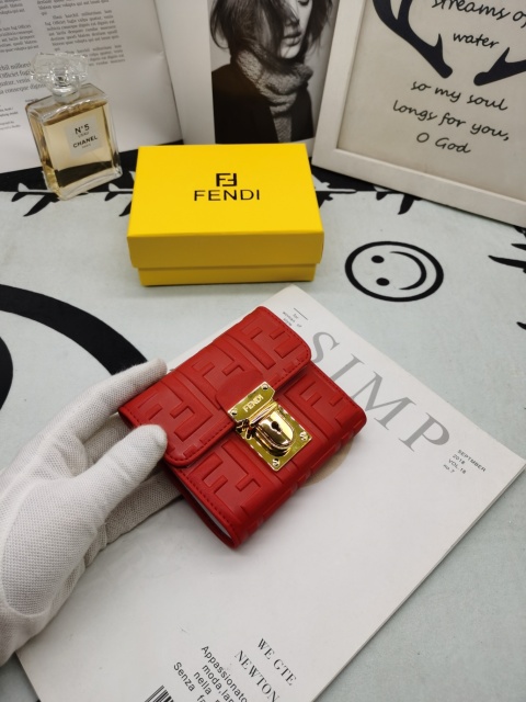 フェンディ財布コピー 2021新品注目度NO.1 FENDI フェンディ財布0012