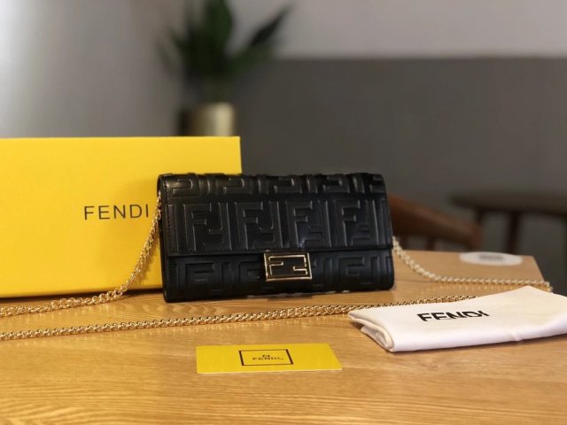 フェンディ財布コピー  大人気2021新品 FENDI フェンディ財布0062