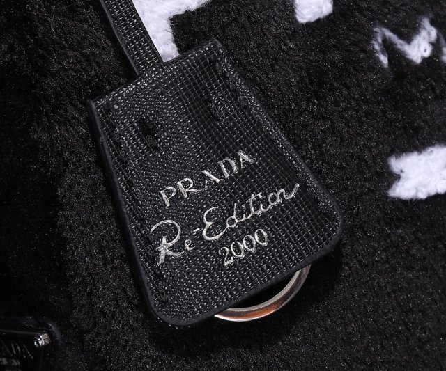 プラダバッグコピー 大人気2021新品  PRADA  プラダバッグ00154