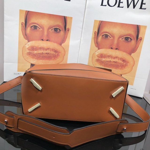 ロエベバッグコピー 定番人気2021新品  Loewe  ロエベバッグ00050